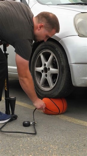 Incredible! Watch as a basketball lifts a car! 🚗🏀 #lifehacks #ideas #trending