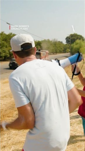 Science is MESSY 😬🫧 Mark Rober's CrunchLabs, now playing on Netflix!