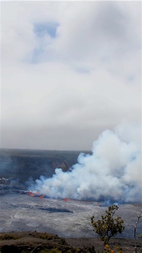 Kilauea volcano, Hawaii: Drone catches enthralling lava flow