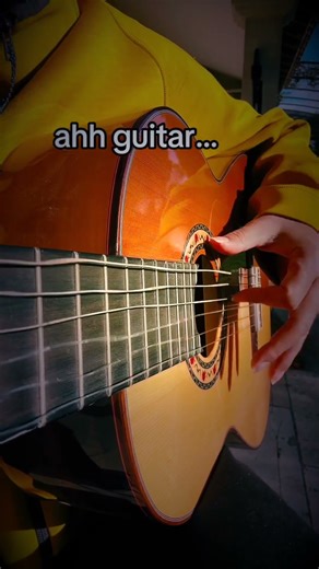 Guitarist strumming pattern wave strings flamenco tango ahh guitar #2026 #fyp #guitarra