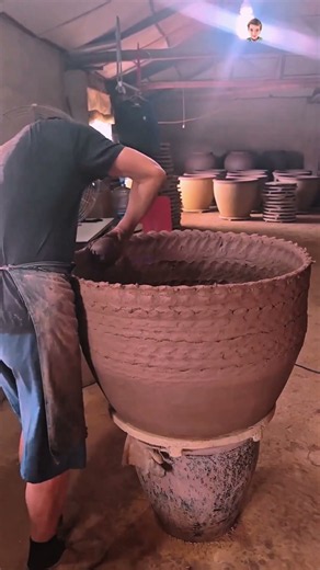 How Do They Make Such a Massive Pottery Bowl by Hand? #PotteryArt #HandmadePottery #ClayArt