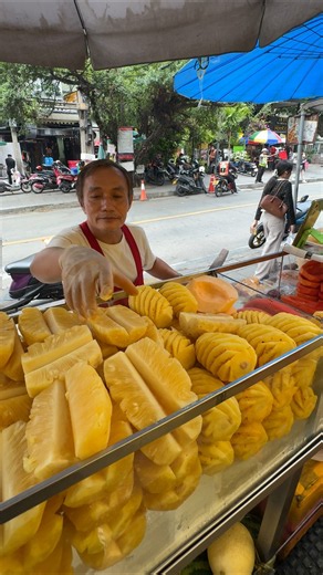 Fresh Fruit Cut to Order in Bangkok, Thailand! 🍉🍍🇹🇭😋