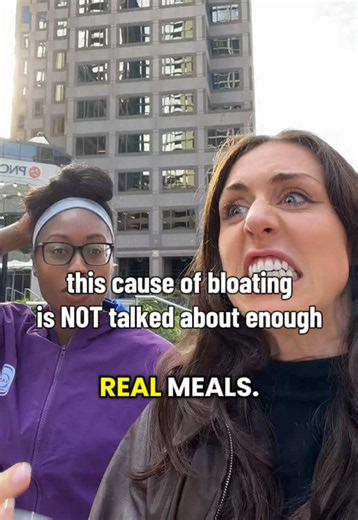 gut health dietitians #1 reason for bloating… Your MMC matters it needs meals and separate them at least 2 hours to let your body FULLY digest before you put more food in. we have been at events all weekend and it’s been chaotic and I am suffering from the snacks yesterday. Don’t let this happen to you! #bloat #dietitians #guthealth @Shyla, RD, LDN