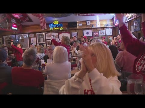 IU football fans celebrate Rose Bowl win at Bloomington bar
