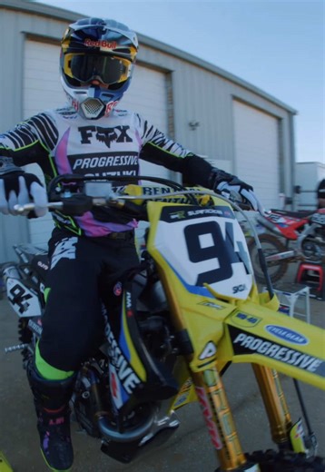 Roczen's Image Phantom Gear in Supercross