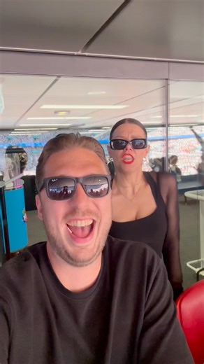 Thank you for an amazing 2025… here’s to making 2026 even bigger! 🙏🏻 #happyNewYear #2026 #thankyou | LadBaby