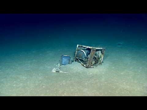 A Washing Machine in the Deep Ocean