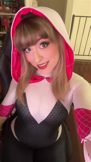 Spider-Gwen cosplay kiss ideas | Ghost-Spider Gwen Stacy