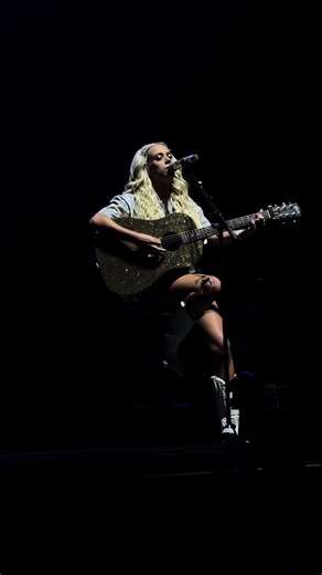 @Megan Moroney performing “Never Left Me” in Minneapolis, MN (May 15th, 2025)