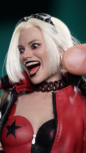 This $425 Harley Quinn Figure is TOO REAL! 😲