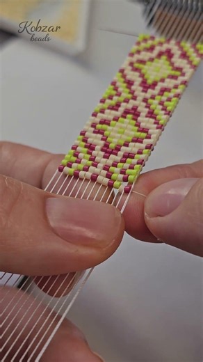 Beadwork for Beginners: Just One Loom Row… But So Mesmerizing