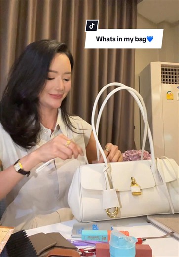 What's in My Bag? Aristotlebag MONACO Edition 💙