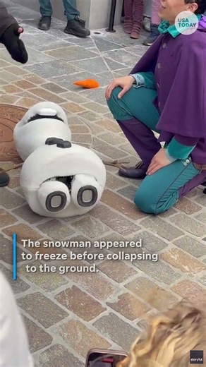 Olaf animatronic appears 'frozen' during debut at Disneyland Paris. See the video.