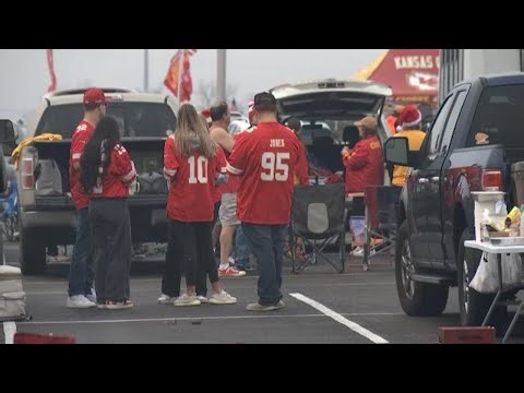 Tailgating Chiefs fans discuss stadium move