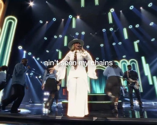 Jamie MacDonald - Left It There (Live at the Dove Awards)