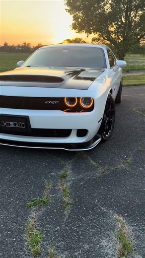 Dodge Challenger #hemi #automobile #musclecar #srt