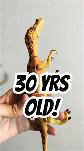 Vintage vs Modern Jurassic Toys!