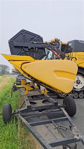THIS HARVESTER IS AN ABSOLUTE BEAST 😳🔥