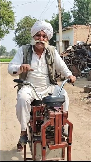 ताऊ ने स्क्रैप कबाड़े से बनाया चलता फिरता देसी रोबोट । new desi jugaad innovation