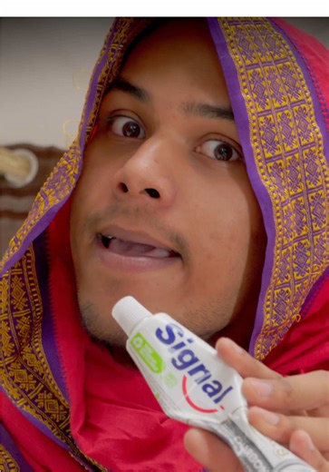 So… how do you use your Signal toothpaste? 😏 From Port Louis mornings to beach sunsets in Flic en Flac —Signal Integral 8 keeps Mauritius smiling brightly: cavity protection, gum care, whitening, fresh breath, and sensitivity care, all in one tube. #Signal #Integral8 #Mauritius #OralCare