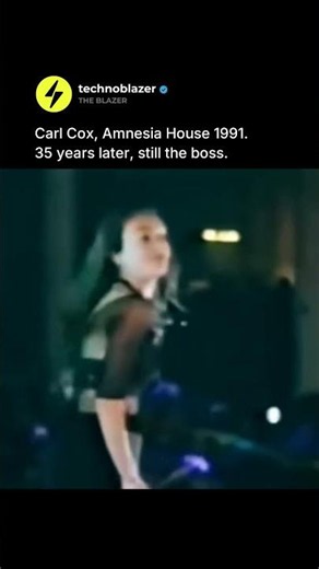 Carl Cox at a UK rave back in 1991, and 35 years later he still brings the same energy 🫡🖤