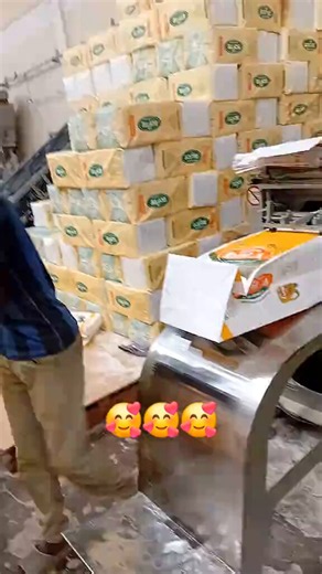 Concerns have emerged over working conditions at Kitui Flour Mills, the manufacturer of Dola flour, after footage appeared to show a young worker handling multiple tasks that would ordinarily require several employees.The worker is seen taping, filling 2kg flour packets, https://t.co/cnuz4nSEDK