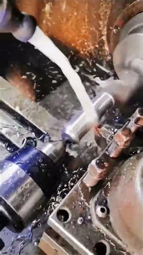 How Screw Threads Are Made – Rolling vs Cutting.