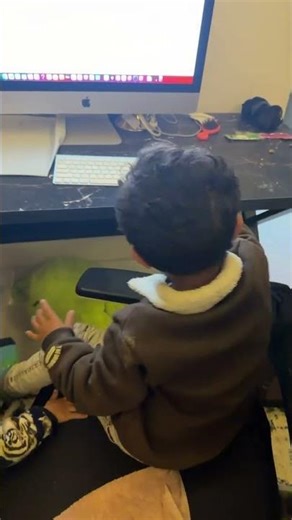 Amazing 3 Year Old Learning Computer Basics | Smart Kids Learning