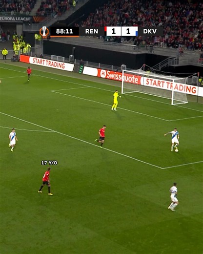 17-year-old Désiré Doué ✨When the pressing leads to a late winner 😤#UEL | @staderennais https://t.co/hXRSCsICXF