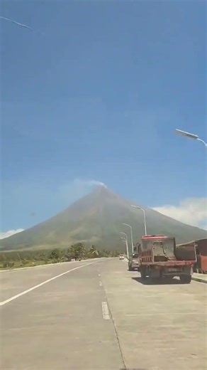 Road Trip with the Perfect View of Mayon Volcano
