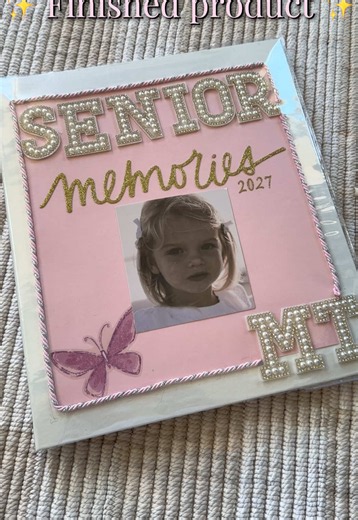 Such a fun activity! I can’t wait to look back at this one day and see all the amazing memories i’ll make my senior year🤍 ##senior #seniorscrapbook #senioractivities #seniorcraft #craft