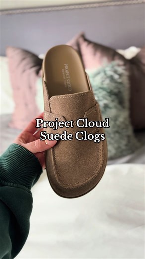 These genuine suede clogs from Project Cloud ☁️ are the perfect addition to your wardrobe 😍 #clogs #projectcloud #sliponshoes #memoryfoam #tiktokshopcreatorpicks @Project Cloud Shoes