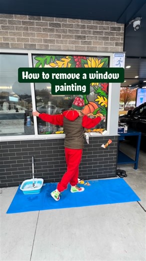 𝔸𝕣𝕥 𝕓𝕪 ℍ𝕖𝕒𝕥𝕙𝕖𝕣 ℍ𝕖𝕣𝕚𝕟𝕕𝕖𝕖𝕟 on Instagram: "SAVE this or SHARE with someone who might need this info for the future! 🫶🏼 Christmas is over, and I’m starting to see the holiday window paintings come down ALREADY! 😭 Bittersweet, right? ❄️❤️‍🩹 Well, my last little gift of the season is this tutorial on the best way to remove window painting art. Jam packed with as many tips as I could possibly fit into a one minute session. 🤌🏼 NGL, I’m cringing hard at my tired, haggard face in