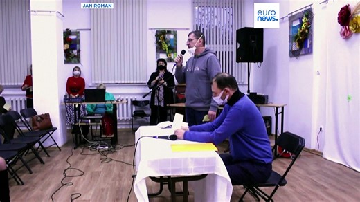 Belarus frees journalist Andrzej Poczobut in prisoner swap