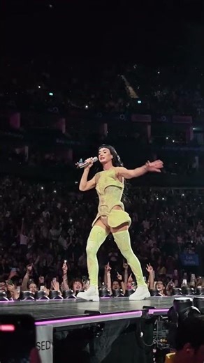 Katy Perry Electrifies London Stage #shorts