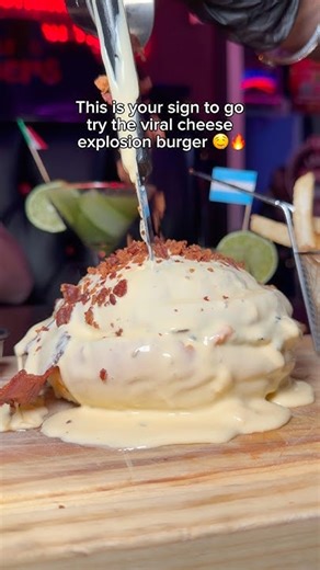 Trying the viral cheese Explosion Burger 🍔