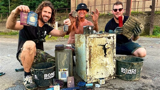 Royal Family safe found magnet fishing