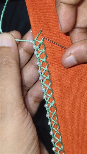 Easy & beautiful embroidery 😍#embroidery #beginnersstitch #handembroidery #diynstitch #loopstitch