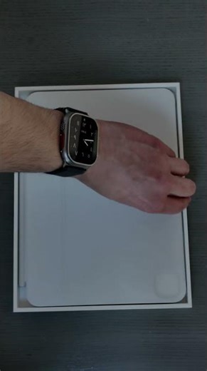 Apple iPad Pro Magic Keyboard Unboxing