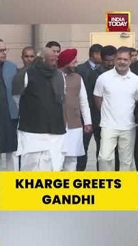 Mallikarjun Kharge Greets Sonia And Rahul Gandhi At AICC HQ Ahead Of CWC Meeting