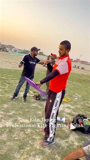 Professional Kite Taping 🪁 #Kitetape #Kitetaping #Kite #Kiteflying #kitetapingshorts #Viral