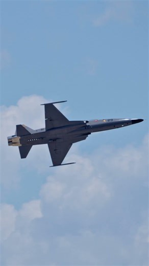 Ft. Lauderdale Beach 2026 Airshow Northrop F-5 Freedom Fighter Take Off