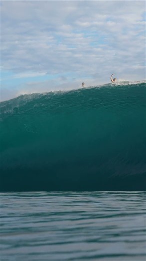 🔴(NOT A.I.) MASSIVE WIDE SLAB at Teahupo'o