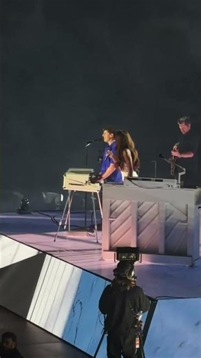 Charlie Puth Brings Out Coco Jones to Perform "Sideways" Live in Los Angeles Pt.2