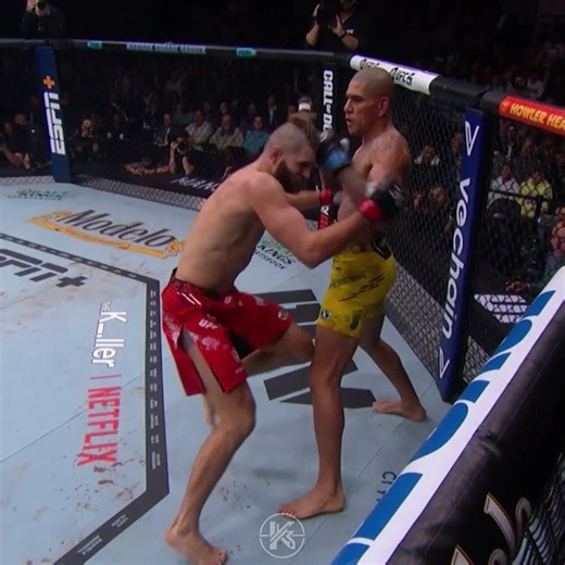 Alex Pereira's Incredible Strikes 🔥💥 #ufc #mma