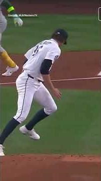 Highlights: Mariners pitcher catches 108 mph line drive in his shirt