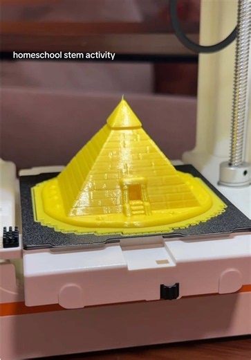 Homeschool kids who tap into STEM have it made. I would have loved this as a kid! #homeschool #homeschooling #stem #sahm #3dprinter