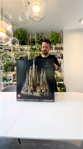 The biggest LEGO set of all time 😮#lego #legoarchitecture #rlfm #21065 #sagradafamilia