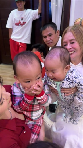 Cute nilang tatlo: Ang Saya at Kulitan