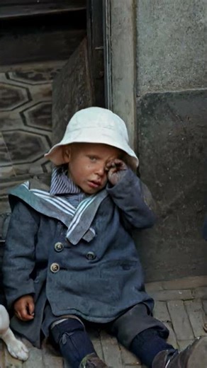 On the Streets in 1921 - Restored Footage